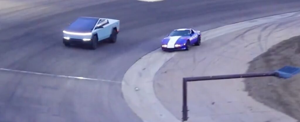 El Tesla Cybertruck compite con el Chevy Corvette, uno de los cuales debería quedarse en casa