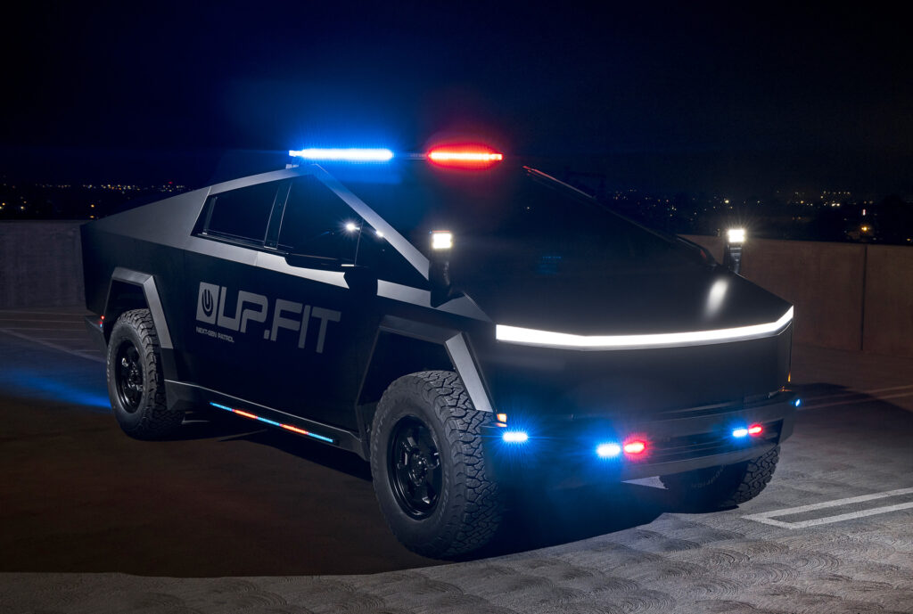 Tesla Cybertruck demanda a la policía en California