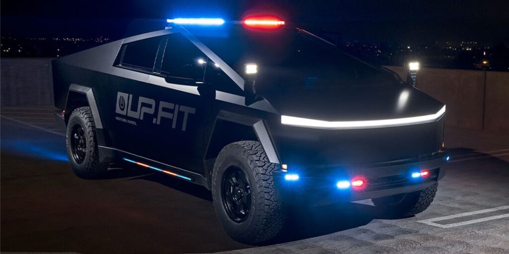 Lanzamiento del vehículo policial Tesla Cybertruck