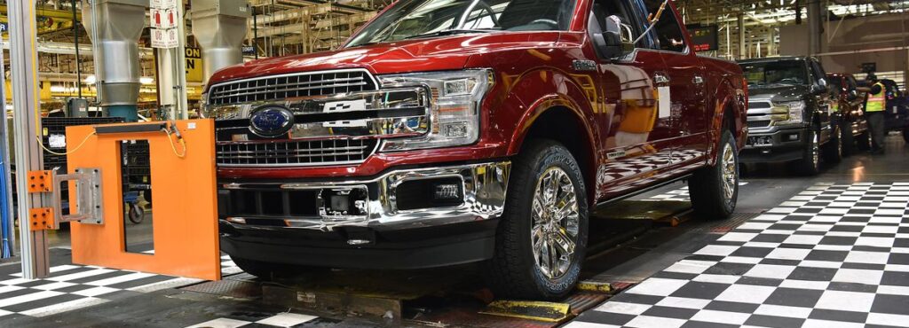 ¿Debería investigar Ford Motor Company (NYSE:F) a 10,84 dólares?