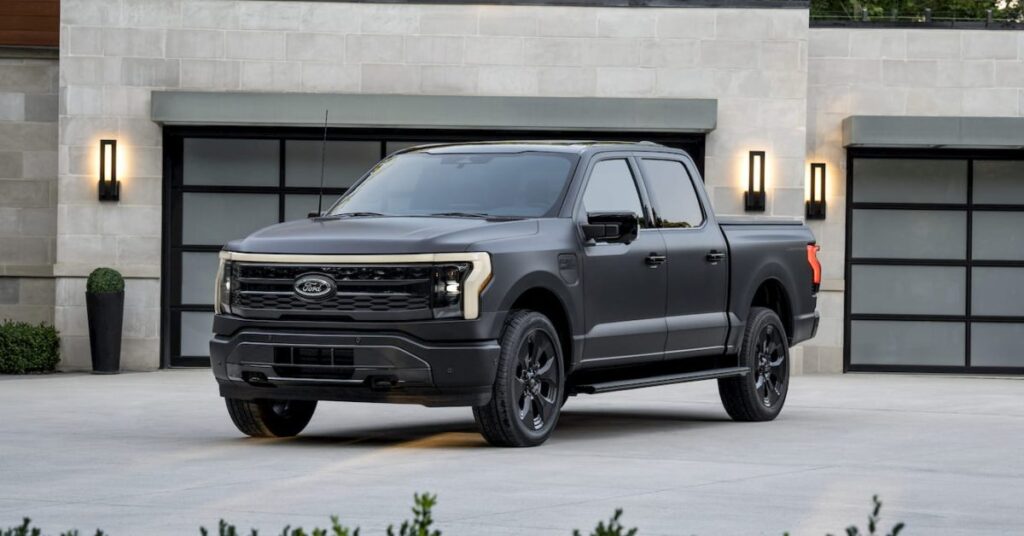 Ford paga a los concesionarios 22.500 dólares por descargar la F-150 Lightning