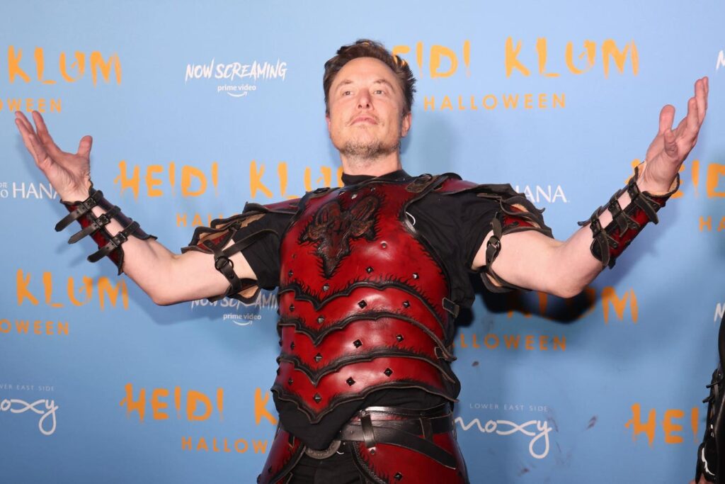 Fans de ‘Path Of Exile 2’ dicen que los personajes de Elon Musk son cada vez más grandes
