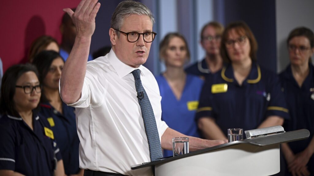 El líder del Reino Unido, Starmer, critica las ‘mentiras y la desinformación’ después de los ataques de Musk: NPR