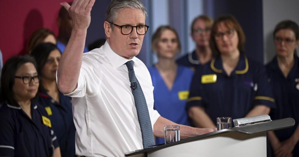 El líder del Reino Unido, Starmer, critica las «mentiras» después de los ataques de Elon Musk