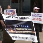 ‘Tesla Takedown’: Manon Manon Mank Destrations cerca de Chicago Tesla Downtown North Rush Street