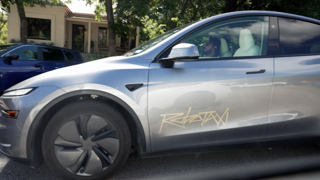 Lo que vimos cuando se supervisa el Tesla, solo invitado a arrancar a Roboxi