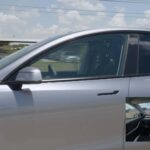 Un modelo de Tesla pasó 15 millas a casa con un nuevo propietario, y tenemos preguntas