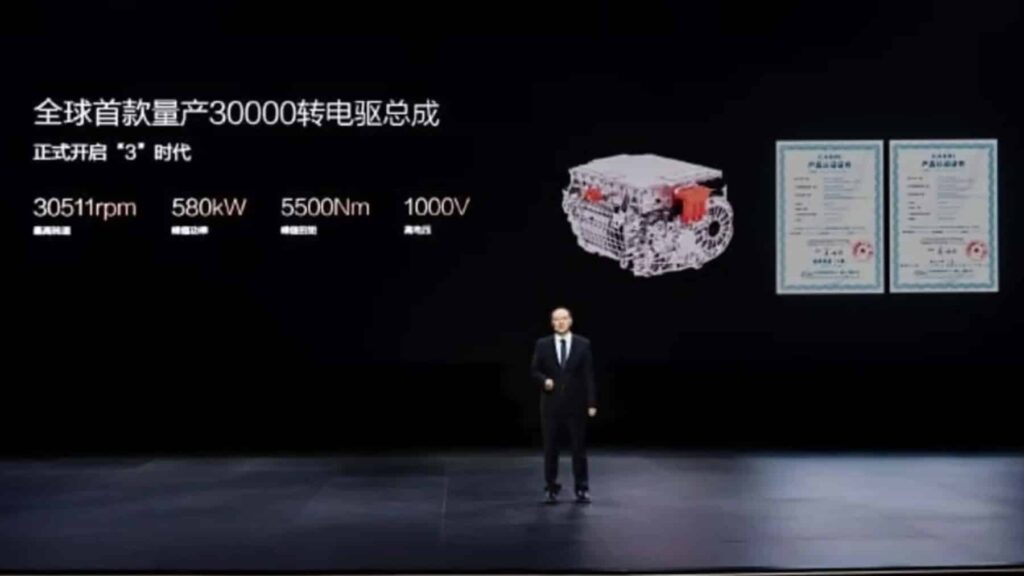 BYD se da por vencido sobre los vehículos eléctricos y anunció la decisión principal: este combustible para alimentar nuevos motores