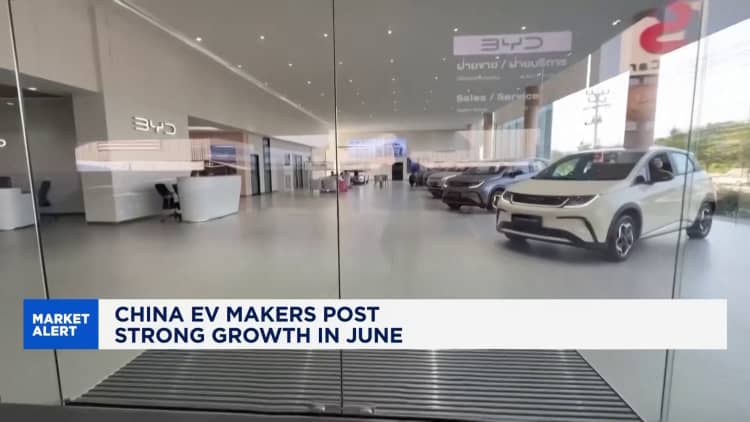 La competencia calienta el mercado de Tesla en China EV