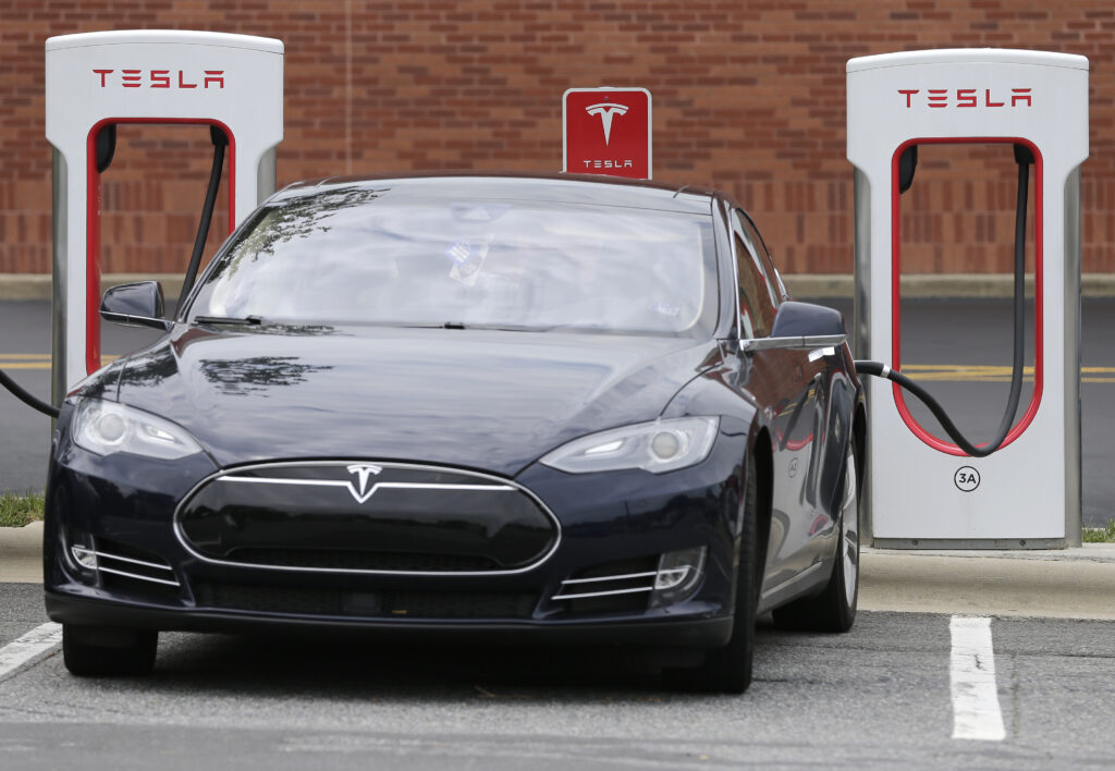 Los músculos sufren un nuevo golpe en el segundo cuarto de la caída de las ventas de Tesla