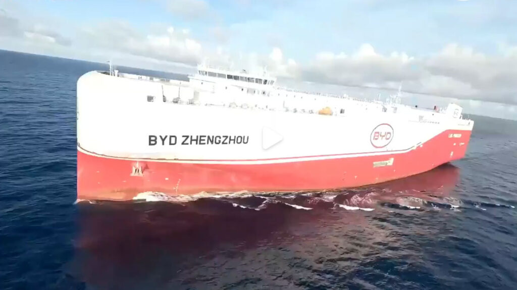 Byd Zhengzhou hizo una flota de BYD 7. Como portador de automóviles