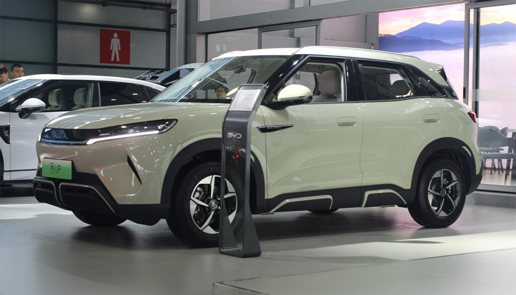BYD ha lanzado una variante mínima yuan del precio sin habilidades de conducción inteligente