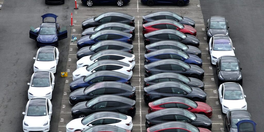 Para llevar el informe de ventas de Tesla Q2 4