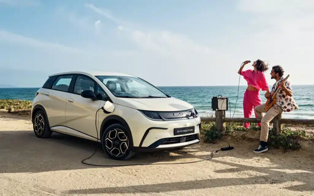 Los gerentes estimados de China EV trabajaron con artesanos de delfines hechos con un diseño inspirado en el océano, y tiene sentido para vehículos eléctricos permanentes