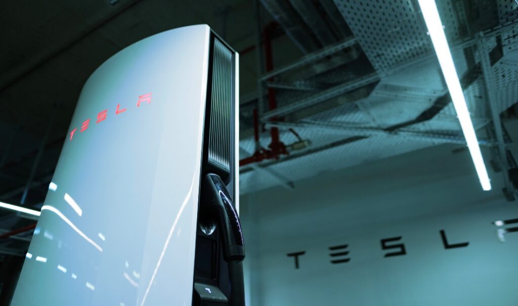 Como falla el Tesla, BYD prevalece su mercado global