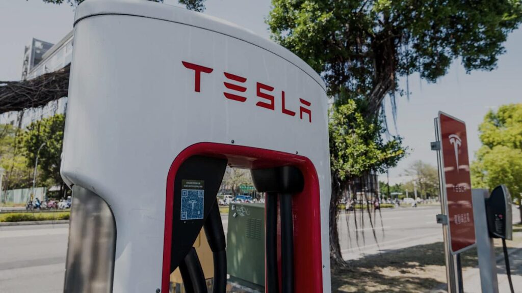 ‘Elon Musk piensa’ siempre es más largo que