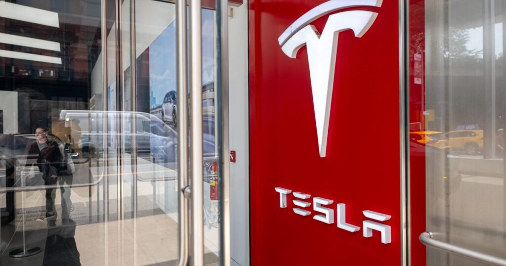El precio de las acciones de Tesla se sorprende como almizcle y trompeta