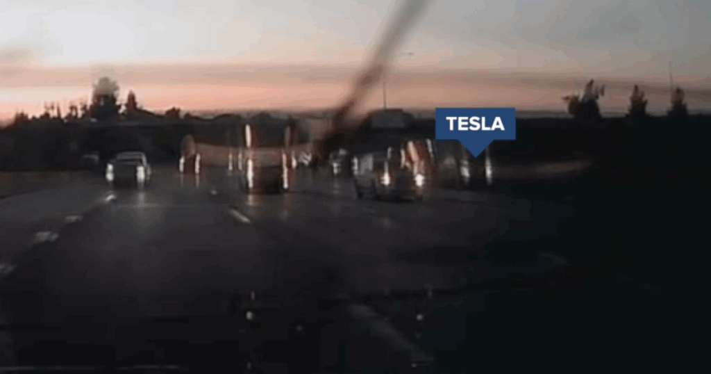 Dash Cam Video-K Tesla Momentos estables I-805 Chula Vistan