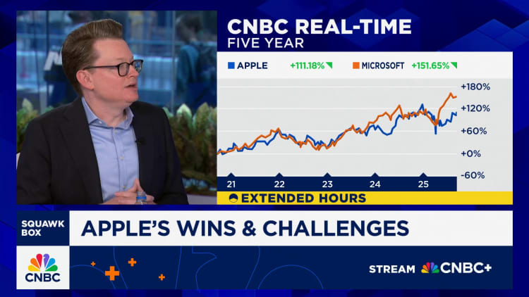 Tim Higgins de WSJ: Apple trata una situación similar en Microsoft frente a una generación