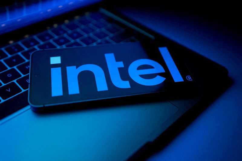Intel busca la inversión de Apple, informa Bloomberg News