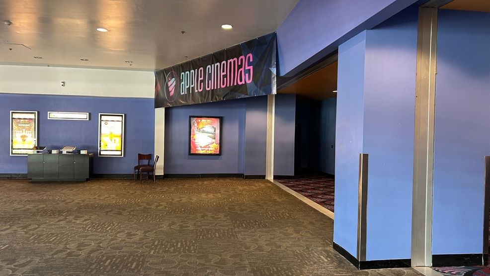 Apple Cinemas abrió sus puertas en Providence Place Mall el sábado. (WJAR)