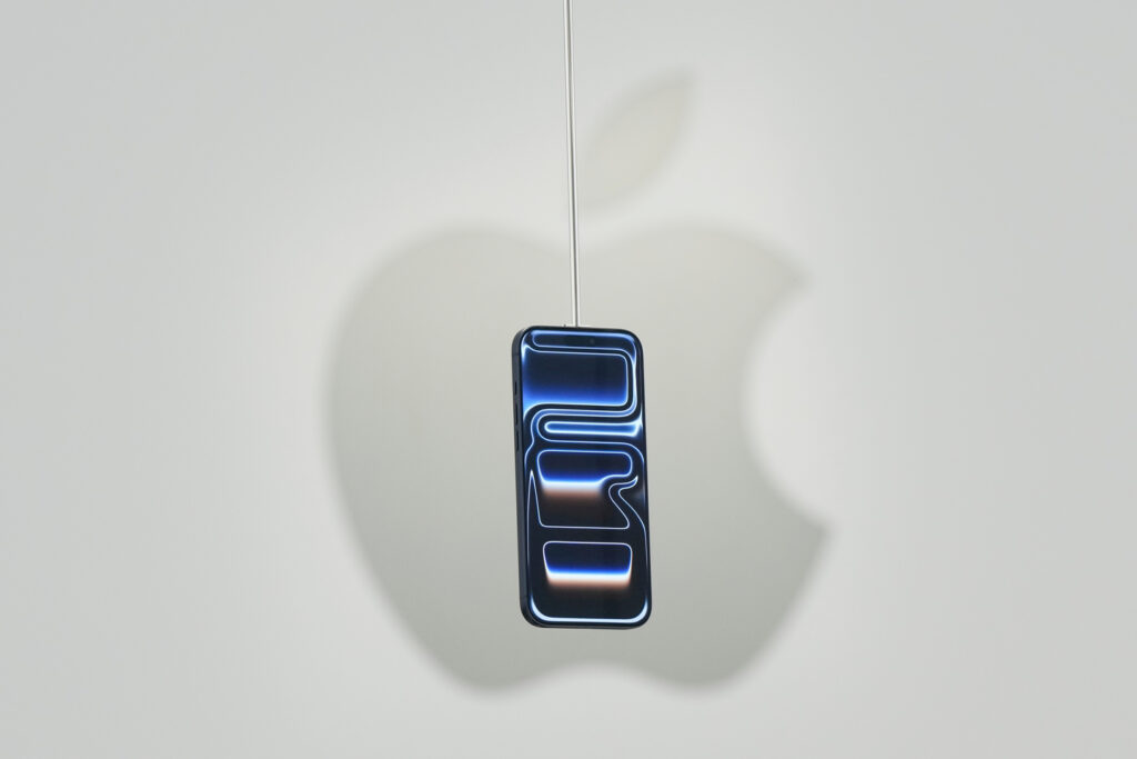 Apple superará a Samsung en envíos de teléfonos inteligentes, dice una empresa de investigación