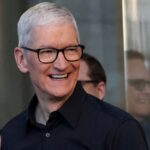 Cómo Tim Cook evitó el desastre de Apple este año