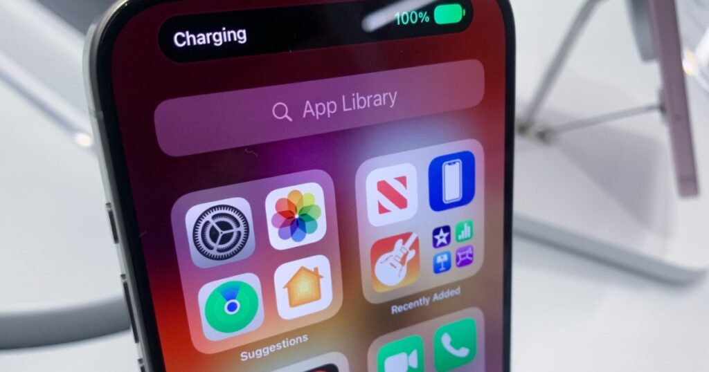 Apple explica por qué iOS 26.1 puede agotar las baterías del iPhone más rápido