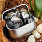 Los mejores auriculares inalámbricos de Samsung están obteniendo una gran caída de precio antes del Black Friday