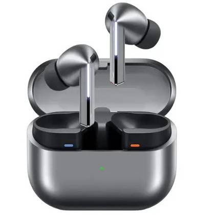 Samsung Galaxy Buds 3 Pro sobre un fondo blanco.