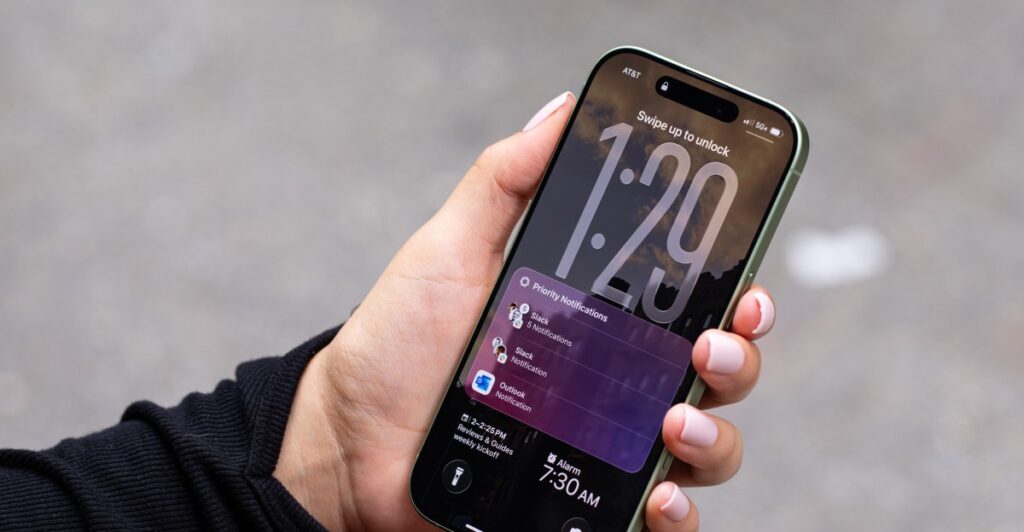 iOS 26.2 ya está aquí con actualizaciones para Liquid Glass, AirDrop y Apple Music