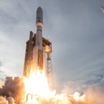 Esté atento a los cohetes Atlas V que lanzarán 27 de los satélites de Internet de Amazon a su órbita inicial el 15 de diciembre.