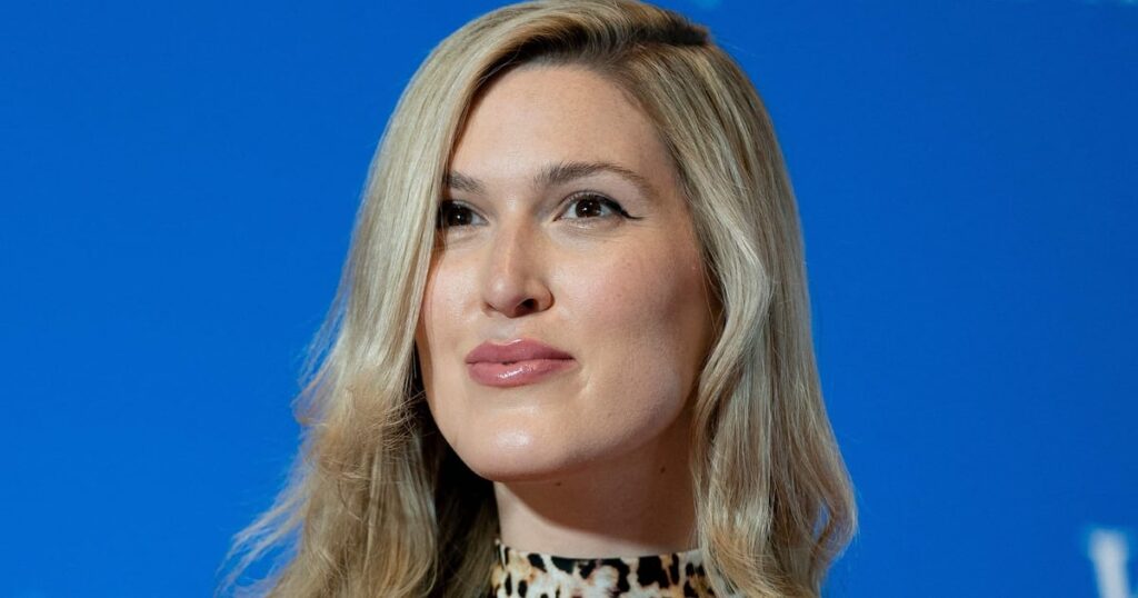 Olivia Nuzzi, ‘Digital Lover’ de RFK Jr., deja su trabajo en Vanity Fair en medio de nuevas acusaciones