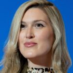 Olivia Nuzzi, ‘Digital Lover’ de RFK Jr., deja su trabajo en Vanity Fair en medio de nuevas acusaciones