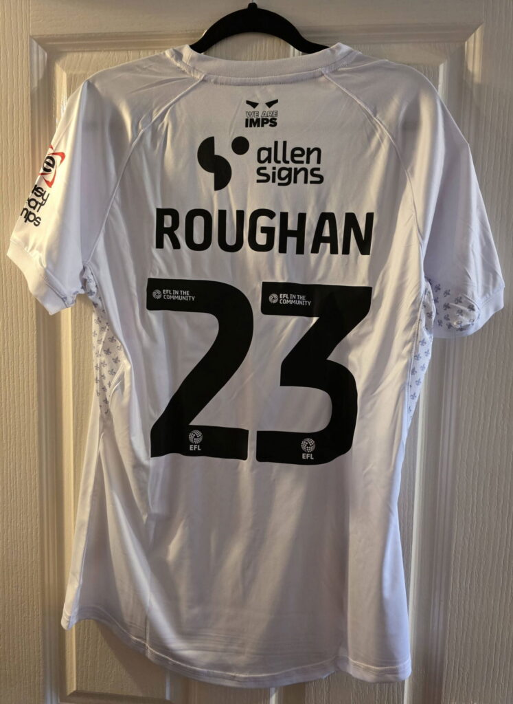 3 camisetas usadas por Sean Roughan en eBay ‘Vital Football