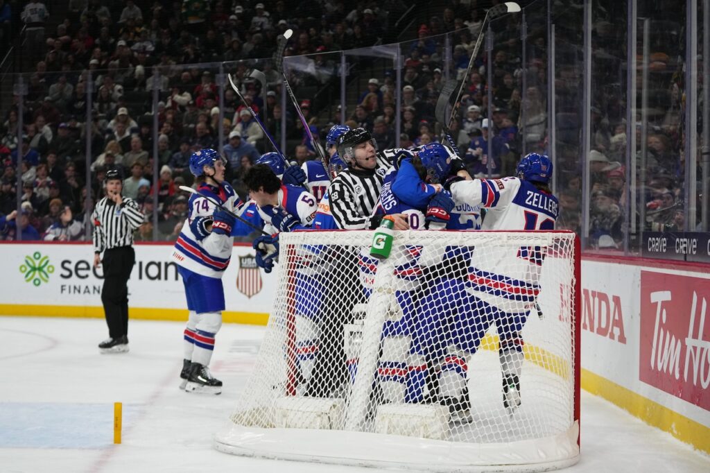 Cómo ver los juegos del Campeonato Mundial Juvenil IIHF 2026 gratis