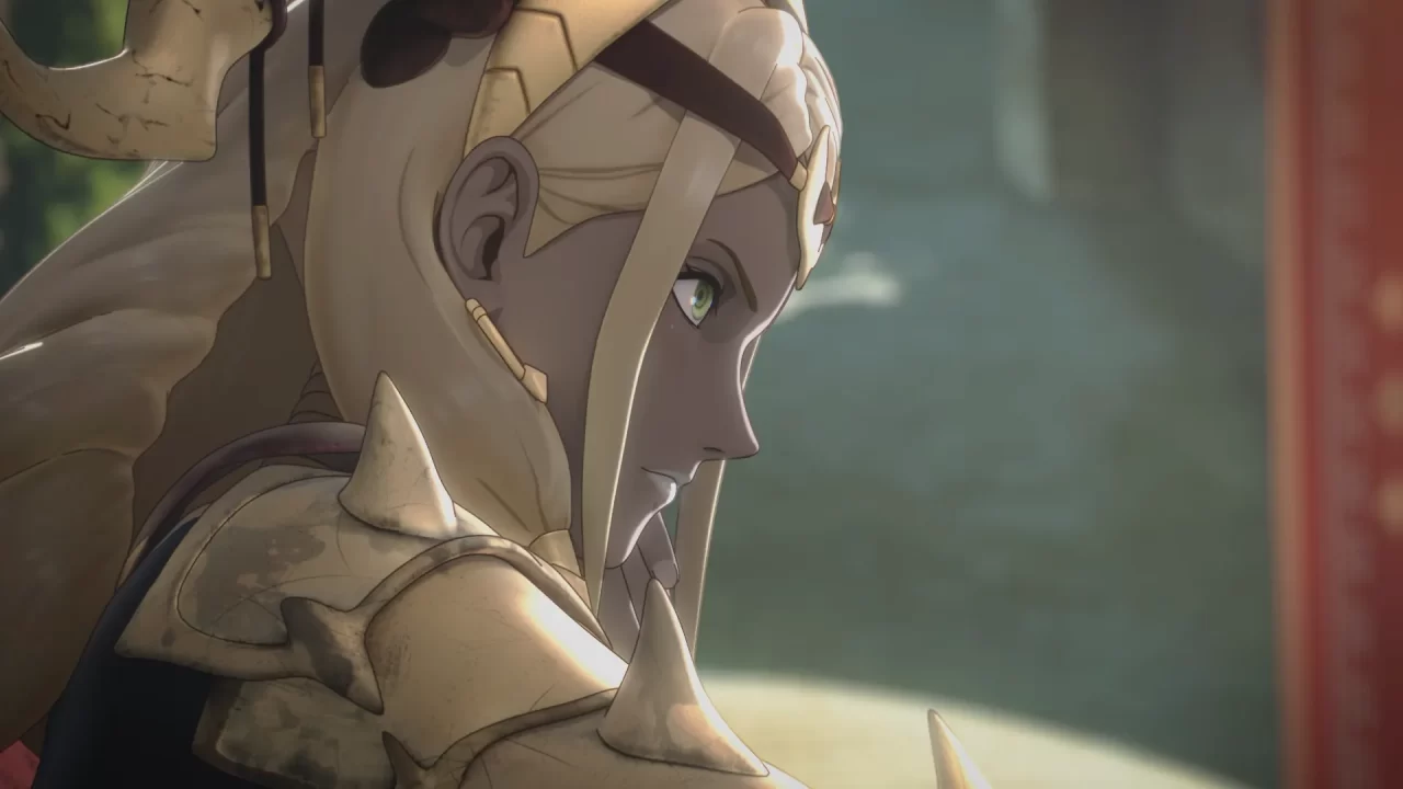 Una captura de pantalla de una mujer de cabello rubio mirando intensamente hacia un lado en Fire Emblem Fortune's Weave.