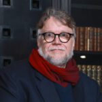 Guillermo Del Toro canta en la fiesta Sundance de Netflix