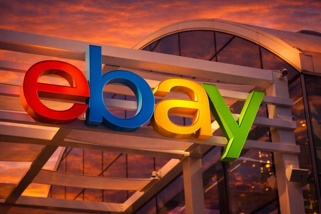 Las acciones de eBay ( EBAY ) saltan después de un aumento del 4% a medida que aumentan los datos de empleo y las ganancias