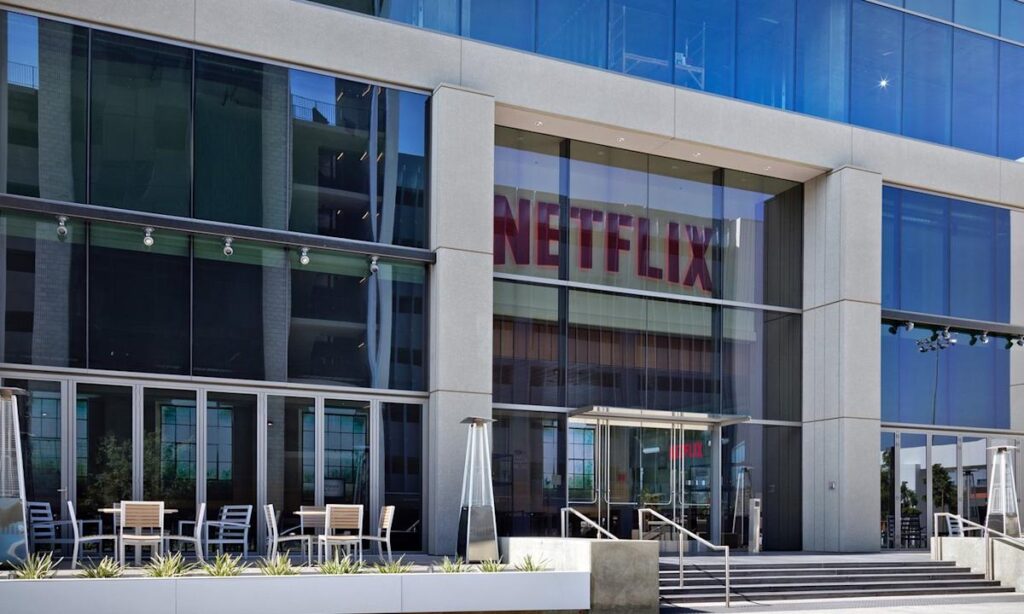 La oferta más amplia de Paramount Skydance por parte de Warner Bros. anima a los accionistas de Netflix. He aquí por qué.
