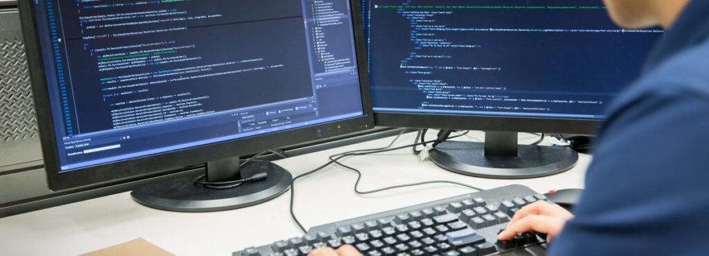 Una mirada a la valoración de Check Point Software Technologies (CHKP) tras el aumento de los beneficios y el nuevo liderazgo en ingresos