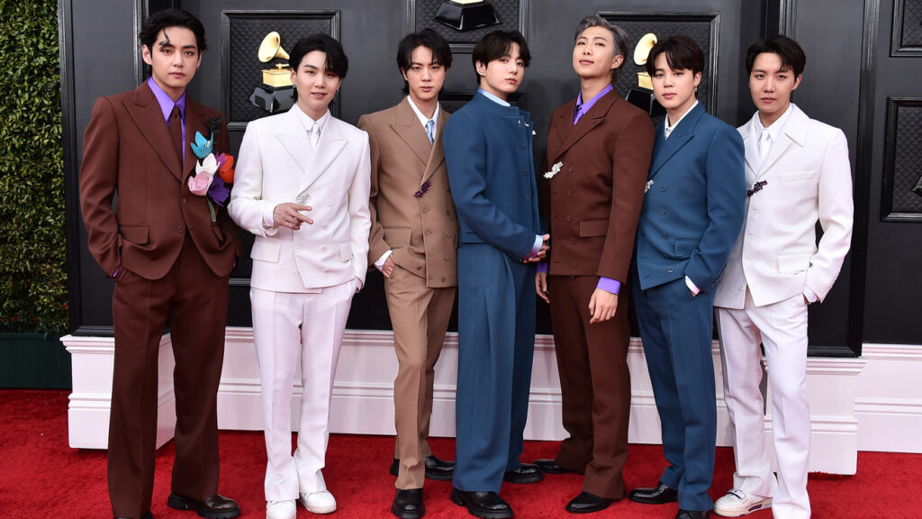 La mujer dice que El Paso La Quinta canceló la reserva del concierto de BTS, para el cual había reservado la habitación a un precio más alto.
