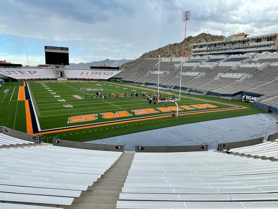 UTEP prohíbe a los invitados escalar la montaña durante el concierto de BTS